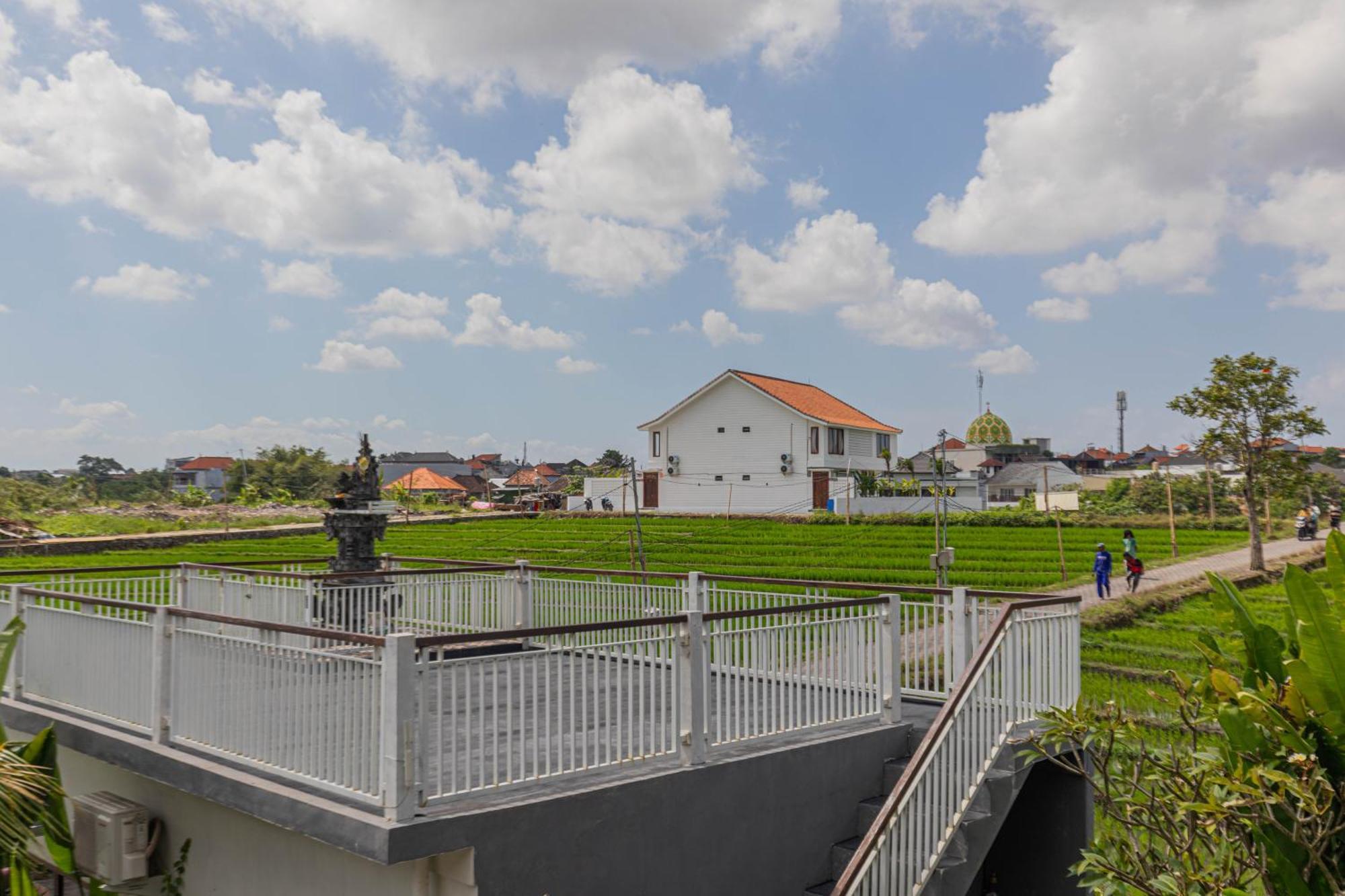 Frangipani House And Spa By Ecommerceloka Hotel Canggu  Exterior photo